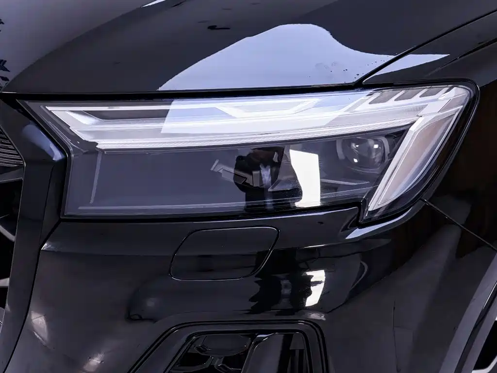 Audi Q7 2025 55 TFSI quattro S line Black Warrior Edition