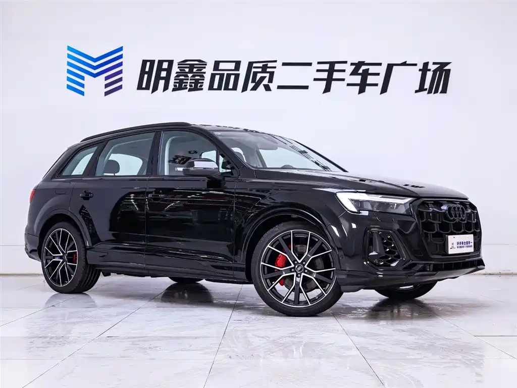 Audi Q7 2025 55 TFSI quattro S line Black Warrior Edition