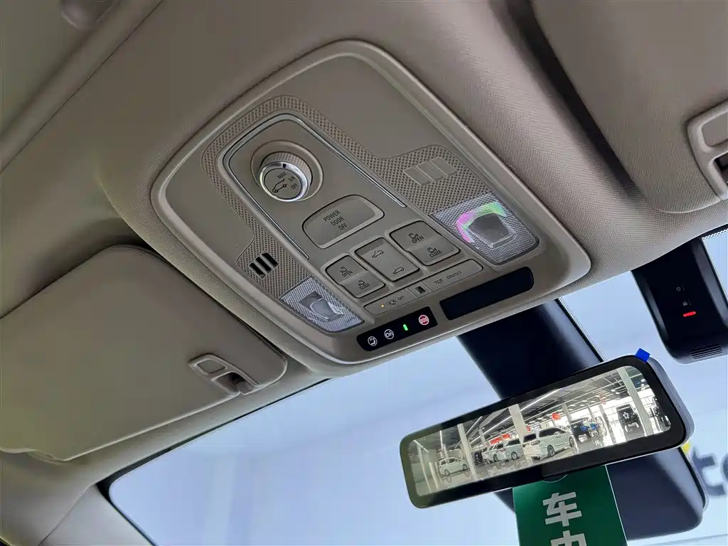 Buick GL8 PHEV 2025 Lushang Exclusive Edition