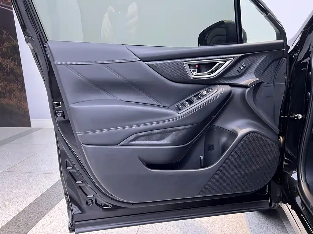 Subaru Forester 2021 2.0i Luxury Edition EyeSight