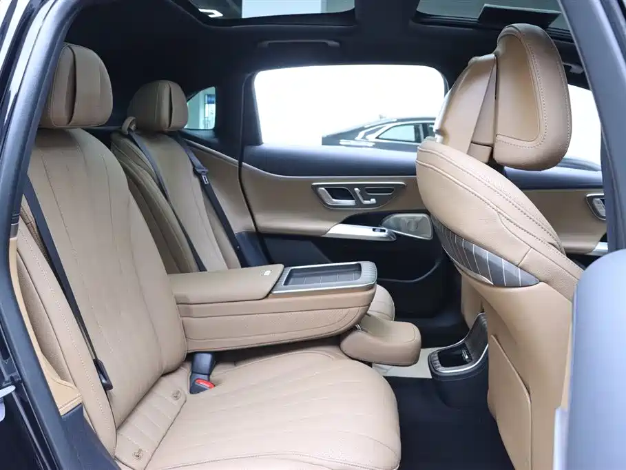 Mercedes-Benz E-Class 2024 E 300 L Luxury