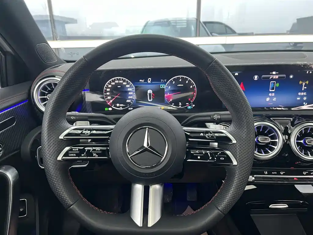 Mercedes-Benz A-Class 2025 A 200 L Fashion Edition
