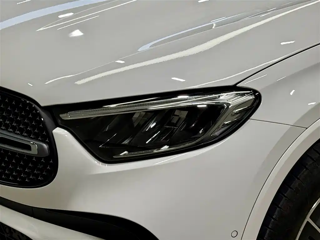 Mercedes-Benz GLC 260 L 4MATIC Luxury 2025
