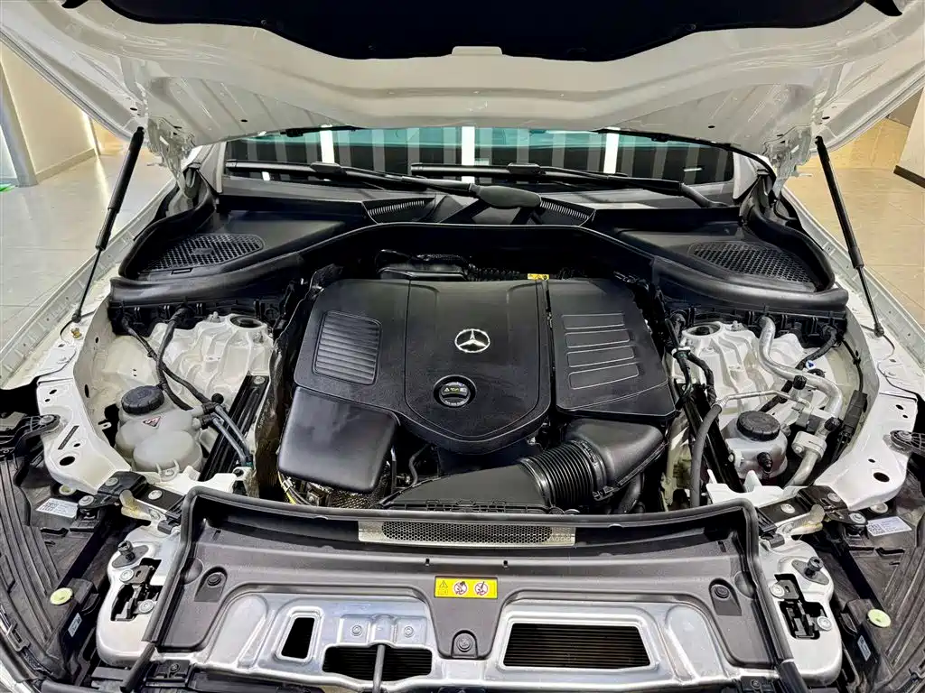 Mercedes-Benz GLC 260 L 4MATIC Luxury 2025