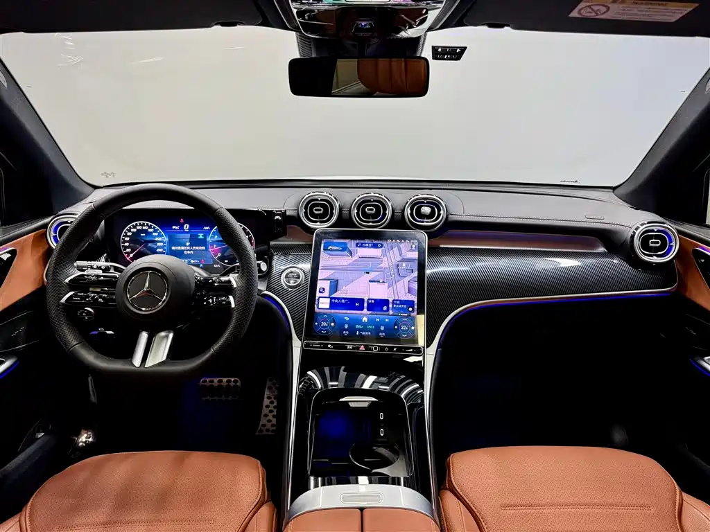 Mercedes-Benz GLC 260 L 4MATIC Luxury 2025
