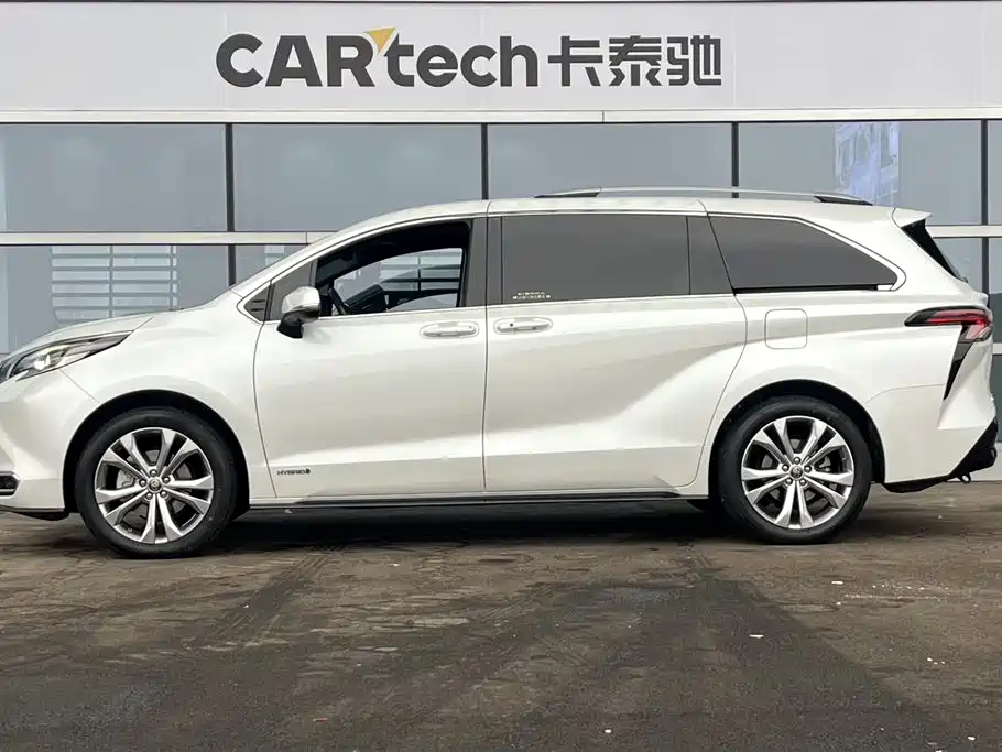 Toyota Sienna 2021 2.5L Hybrid Luxury Edition