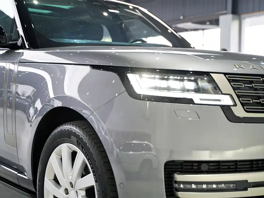 Range Rover 2023 3.0 L6 360PS Vogue Edition