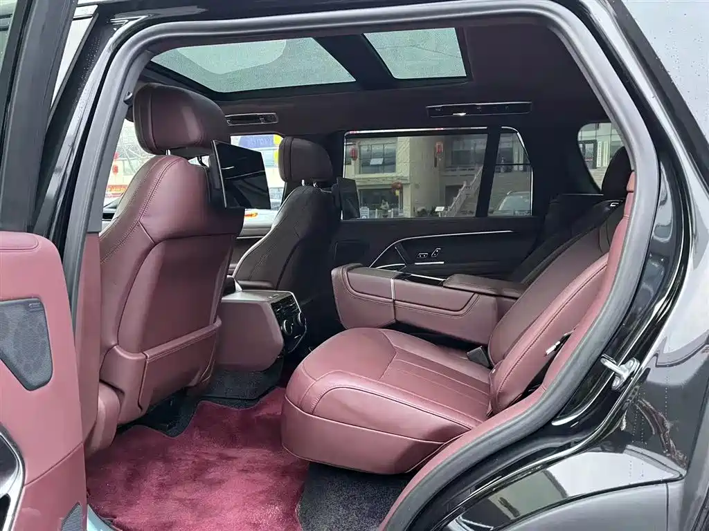 Range Rover 2025 3.0 L6 400PS Autobiography LWB