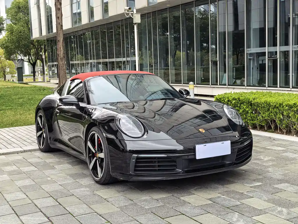 Porsche 911 Targa 4 3.0T