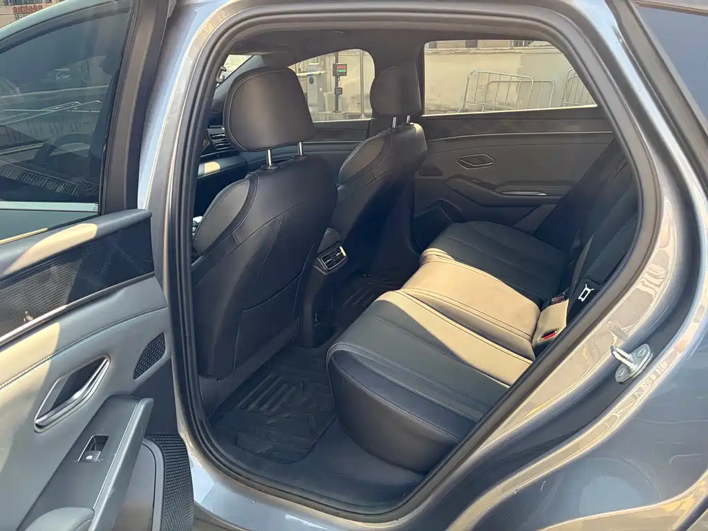 BYD Qin L 2024 DM-i 80KM Beyond Edition