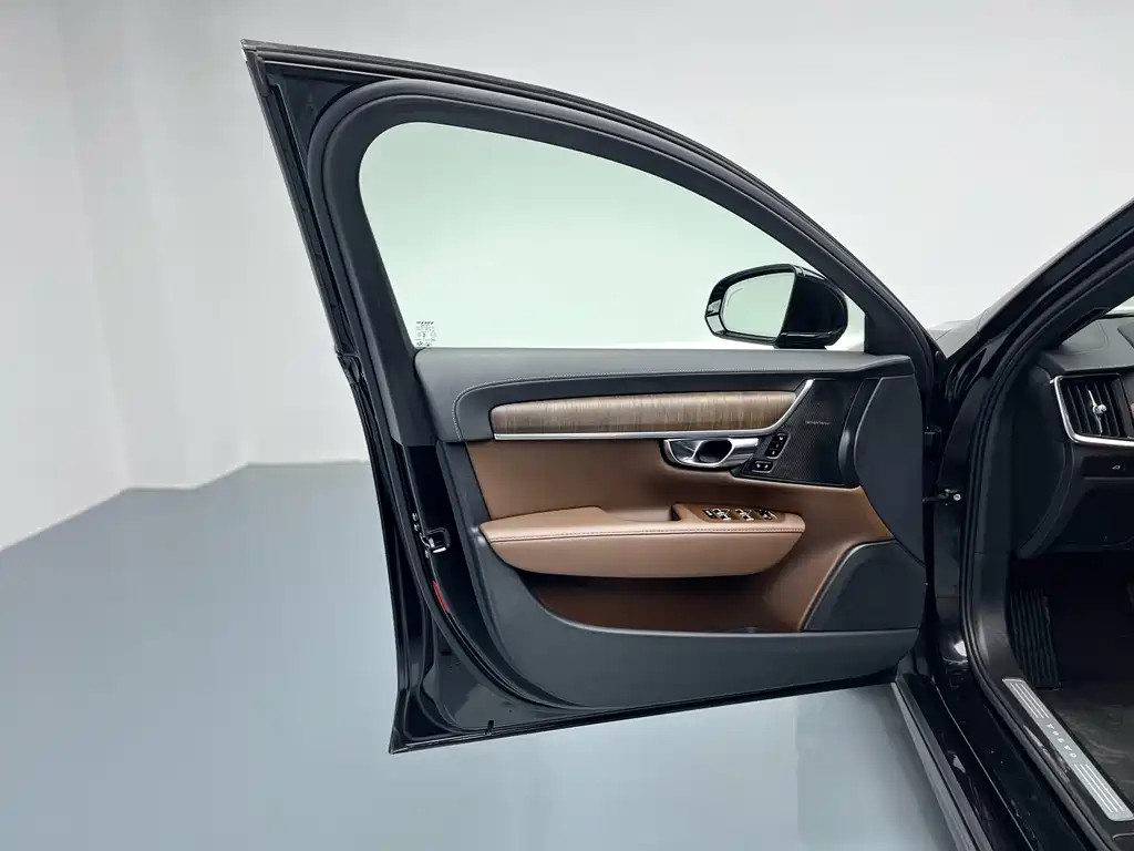 Volvo S90 2025 B5 Inscription