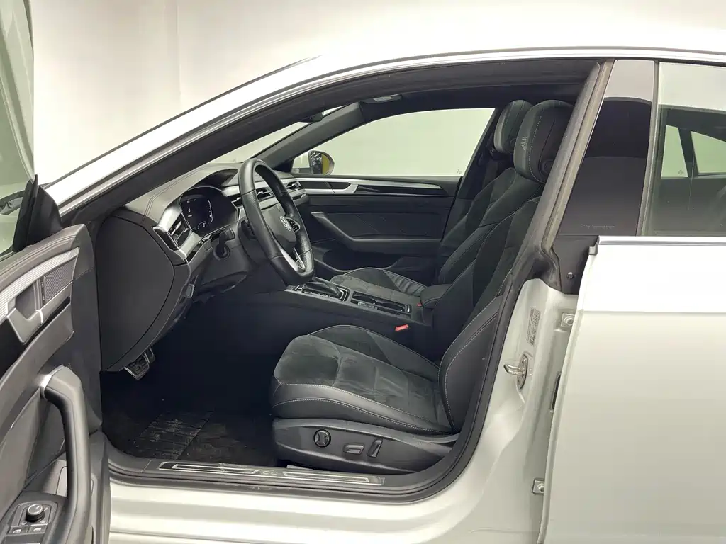 FAW-Volkswagen CC 2021 330TSI Xuanmu Edition