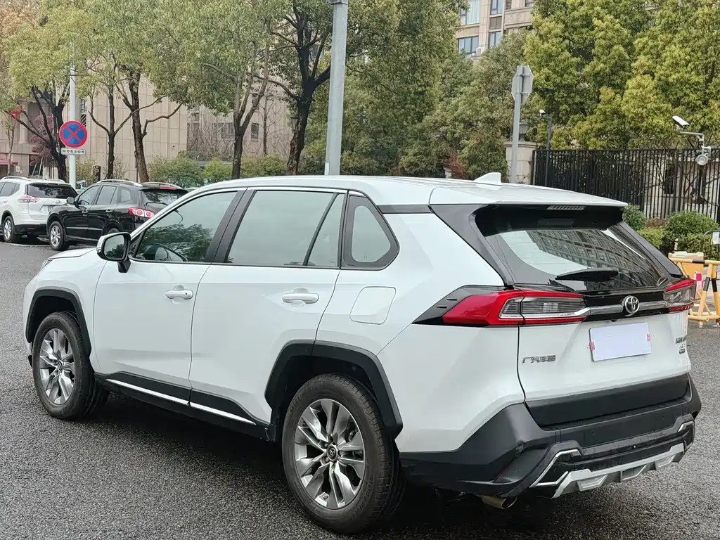 Toyota Wildlander 2022 2.0L CVT AWD Luxury Edition