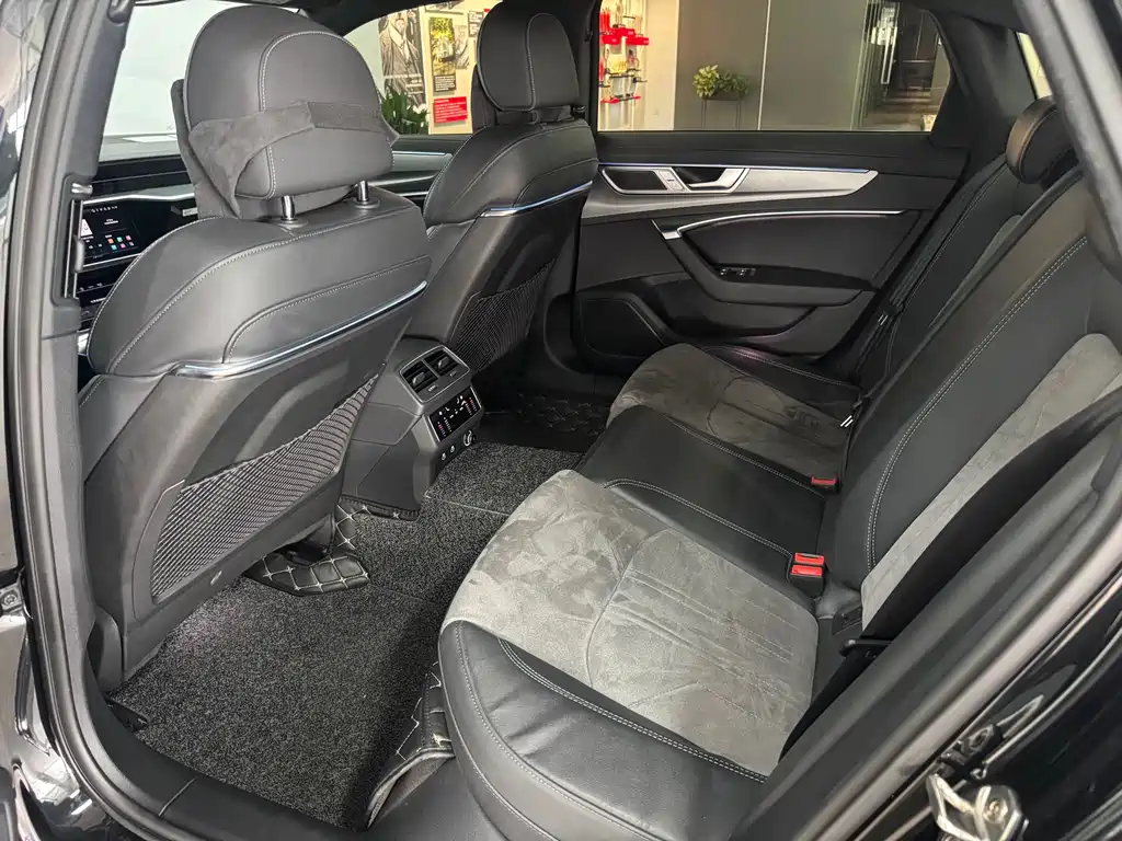 Audi A6L 2023 45 TFSI quattro S line