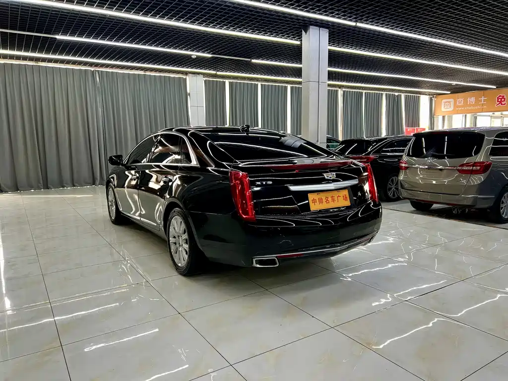 Cadillac XTS 2017 28T Technical
