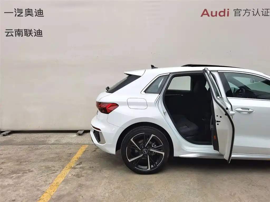 Audi A3 2023 Sportback 35 TFSI Fashion Sport