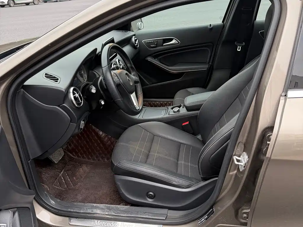 Mercedes-Benz A-Class 2013 A 200 Urban