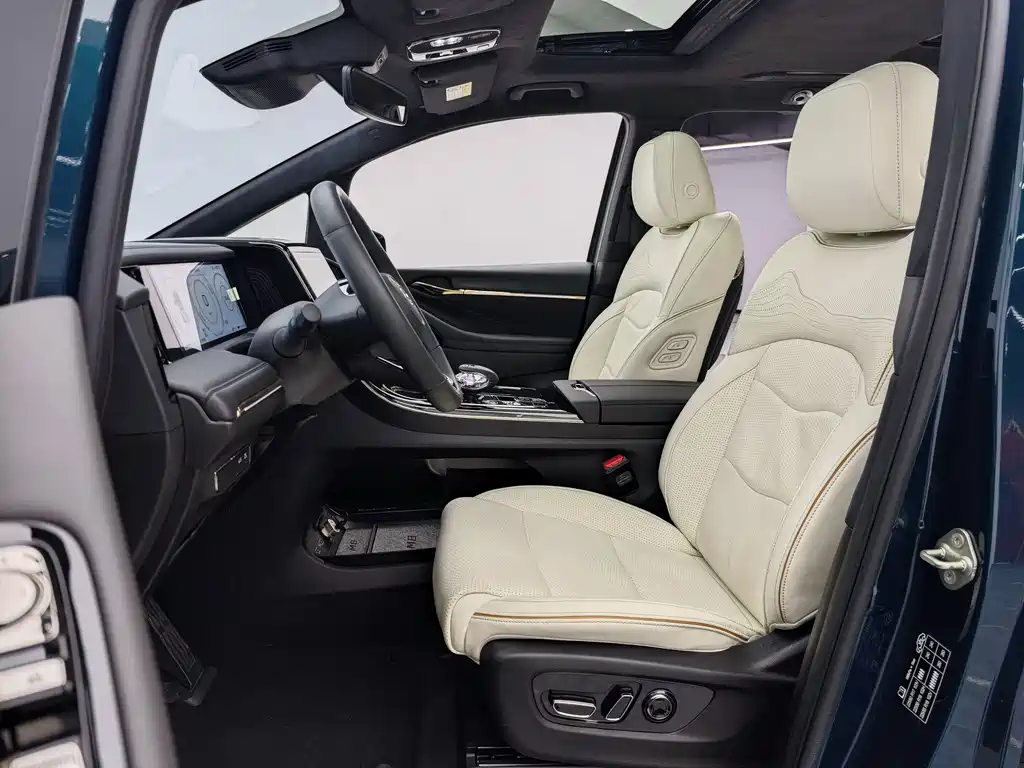 GAC Trumpchi M8 2023 Grandmaster Series Dual Engine Flagship Edition