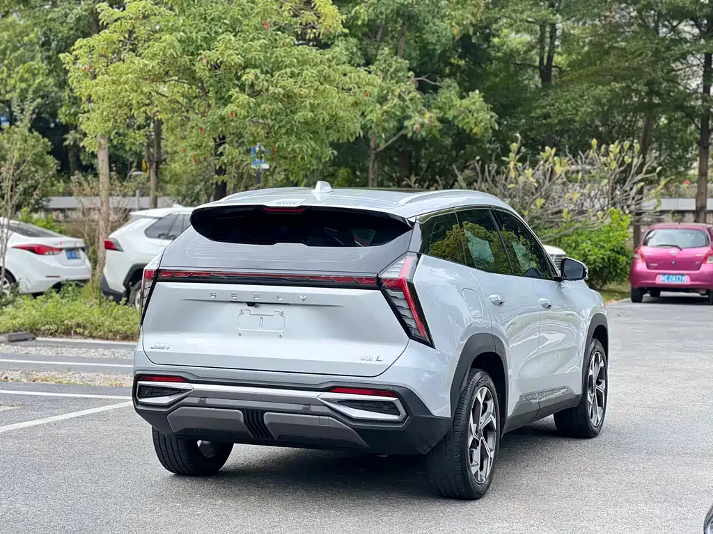 Geely Boyue L 2023 1.5TD DCT Prestige