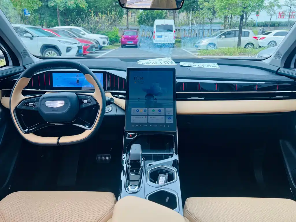 Geely Boyue L 2023 1.5TD DCT Prestige
