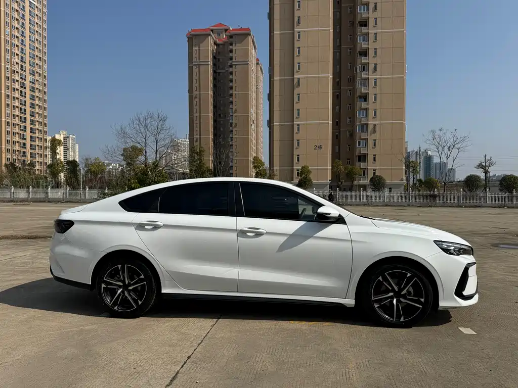 Geely Binrui COOL 1.5T DCT Champion Edition