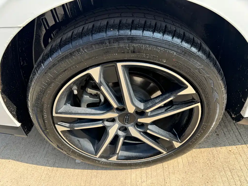 Geely Binrui COOL 1.5T DCT Champion Edition