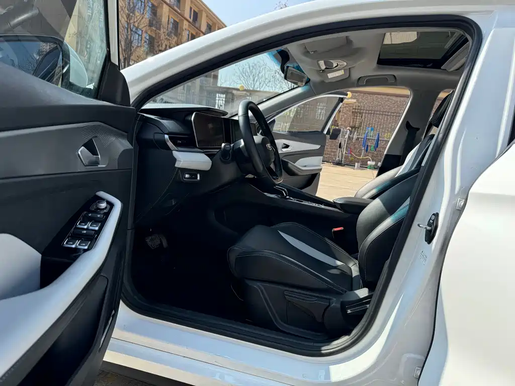 Geely Binrui COOL 1.5T DCT Champion Edition