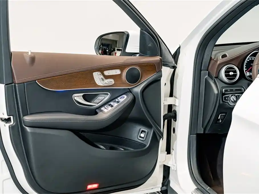 Mercedes-Benz GLC 300 L 4MATIC Dynamic Edition