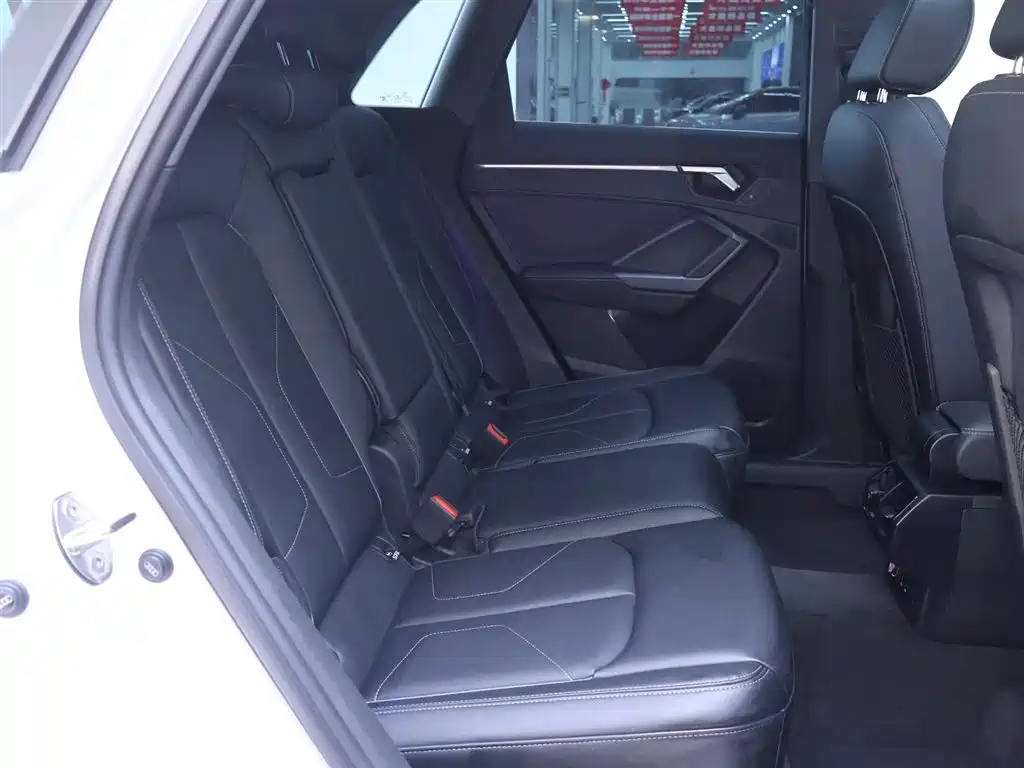 Audi Q3 35 TFSI S line