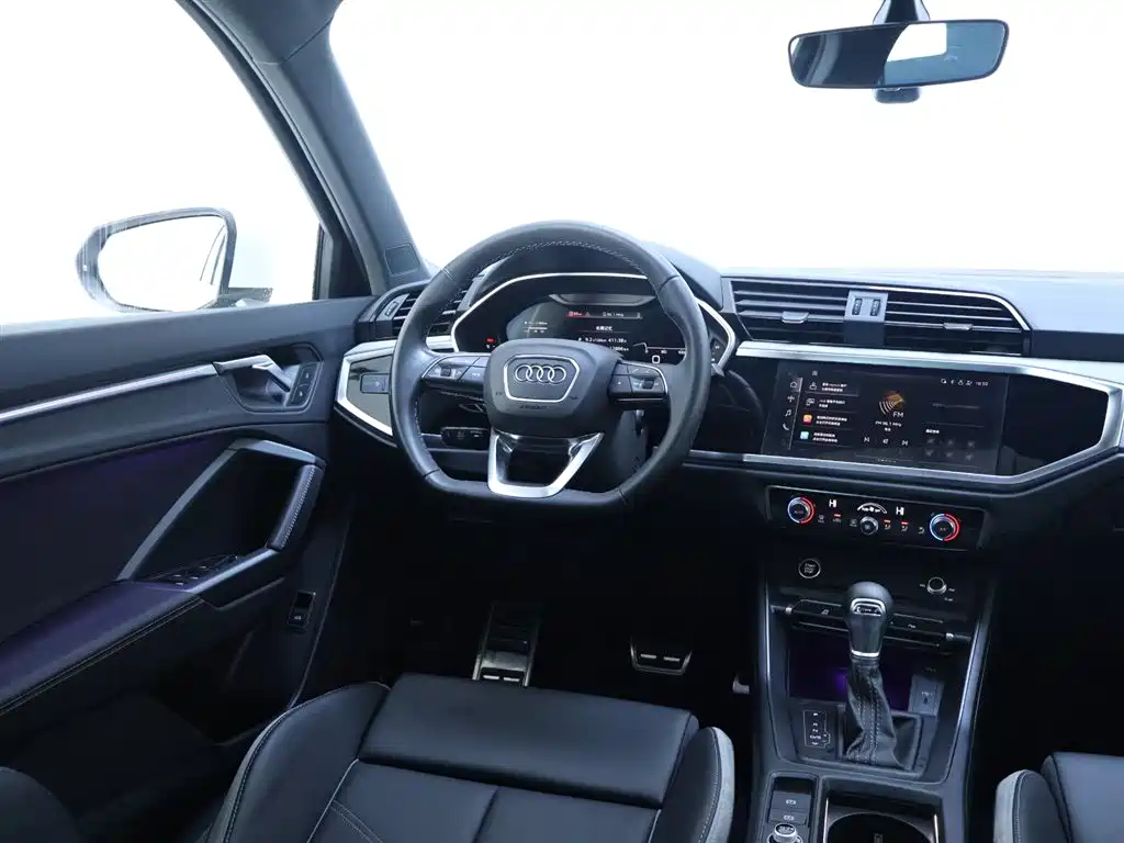 Audi Q3 35 TFSI S line