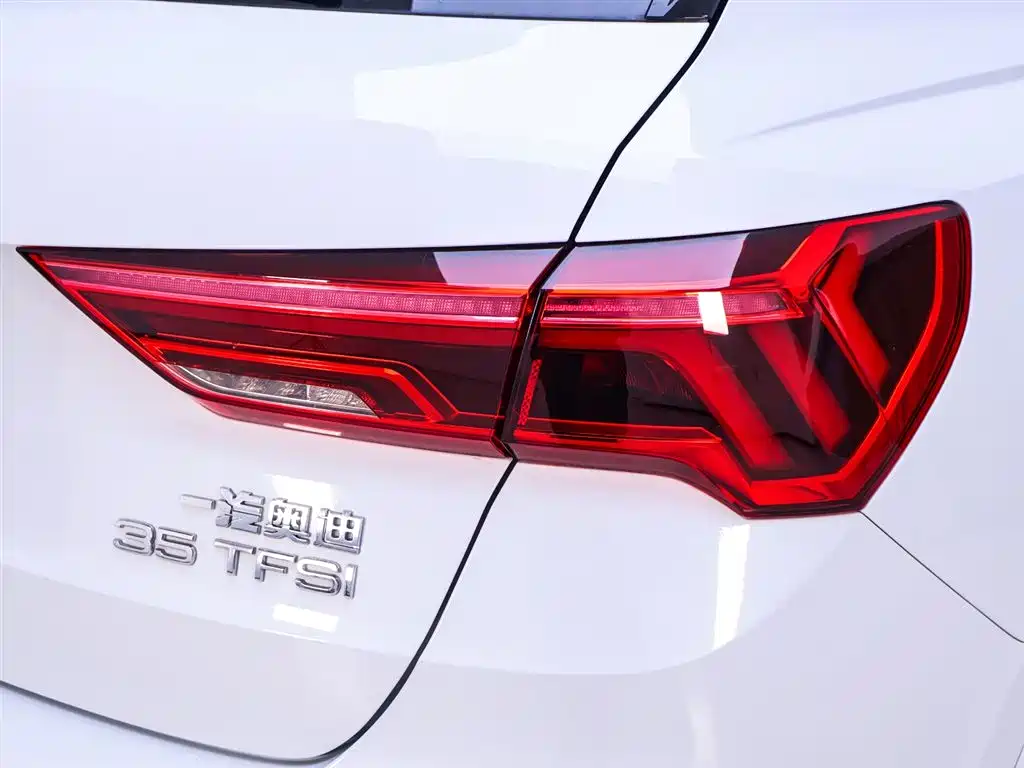 Audi Q3 35 TFSI S line