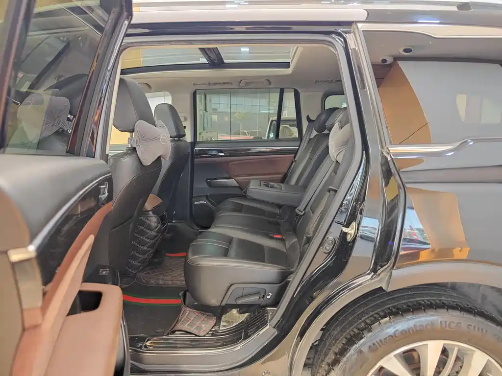 GAC Trumpchi GS8 2017 320T 2WD Luxury Smart Connect Edition (7-Seater)