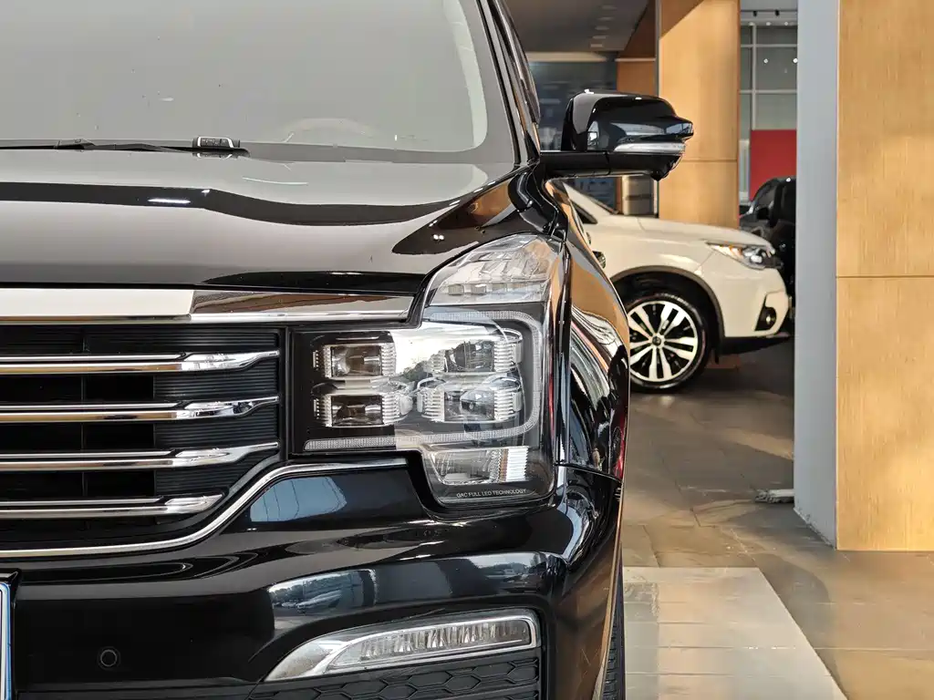 GAC Trumpchi GS8 2017 320T 2WD Luxury Smart Connect Edition (7-Seater)
