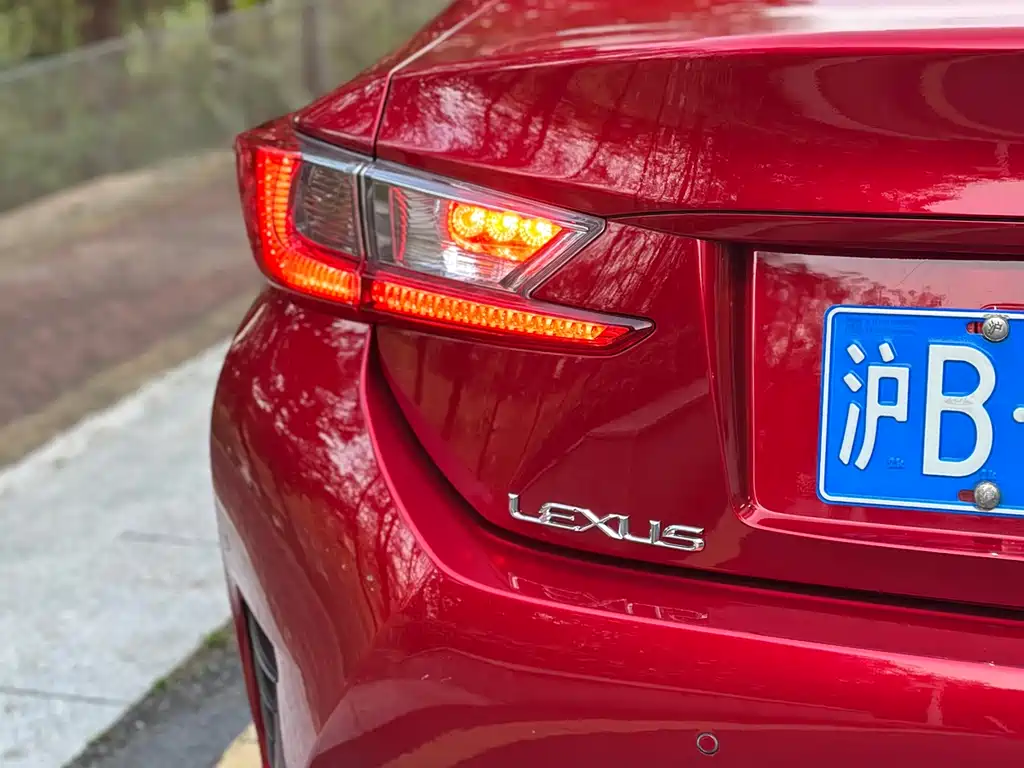 Lexus RC 300 F SPORT 2018