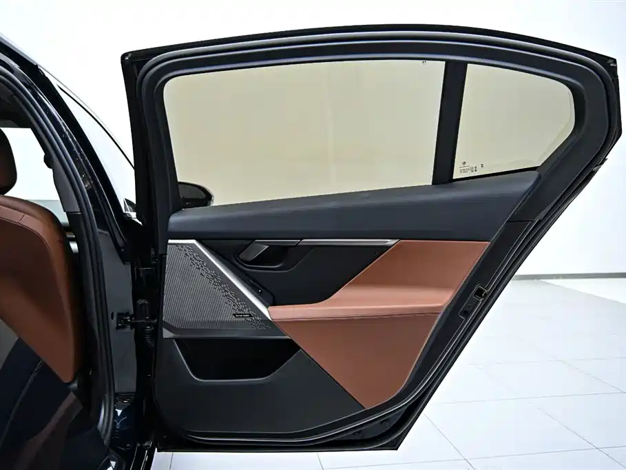 BMW 5 Series 2024 530Li Luxury Line M Sport Package