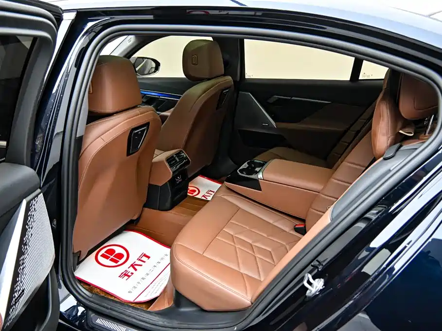 BMW 5 Series 2024 530Li Luxury Line M Sport Package