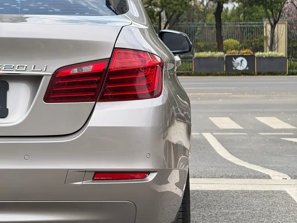 BMW 5 Series 2013 520Li Classic Edition