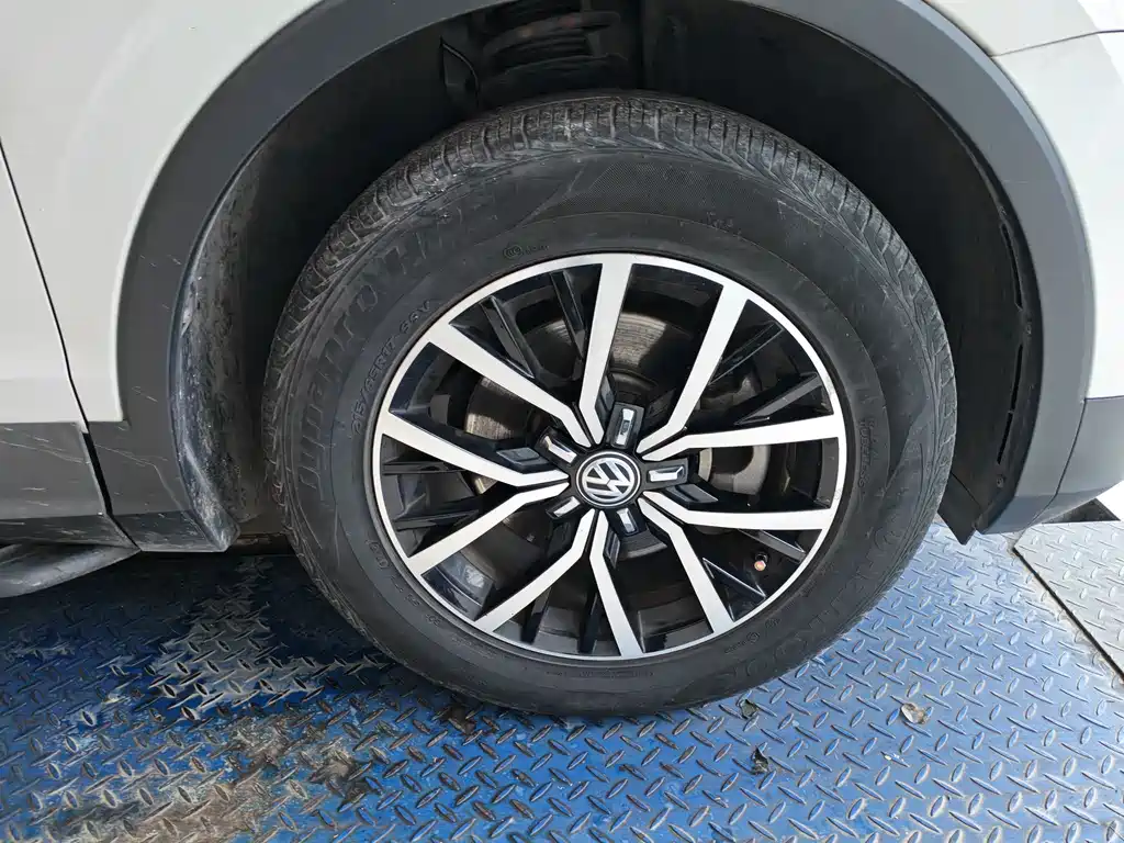 Volkswagen Tiguan L 2018 330TSI Automatic FWD Luxury Edition