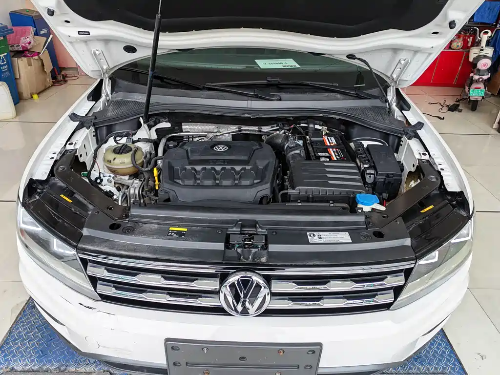 Volkswagen Tiguan L 2018 330TSI Automatic FWD Luxury Edition