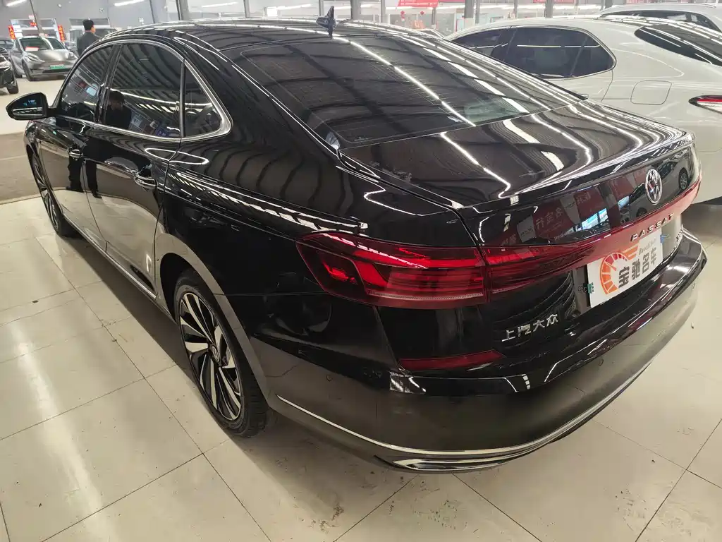 Volkswagen Passat 2023 Facelift 330TSI Luxury Edition