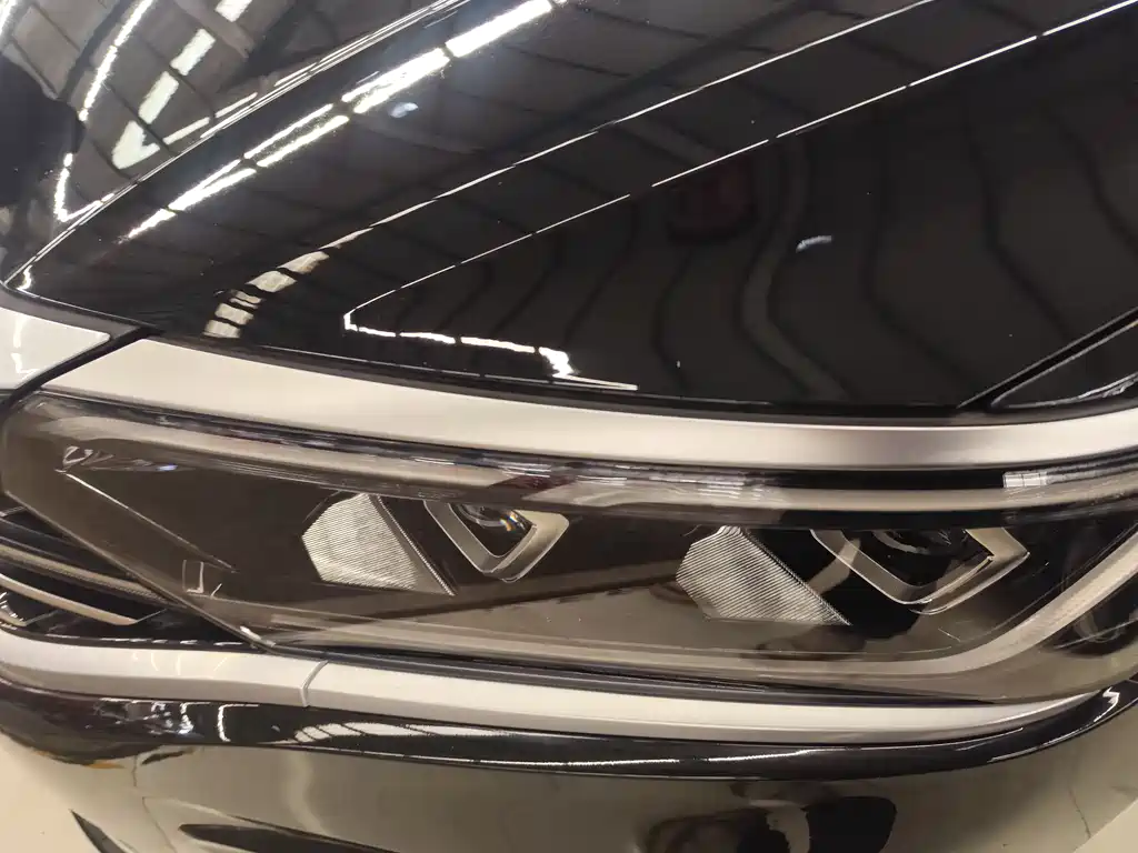 Volkswagen Passat 2023 Facelift 330TSI Luxury Edition