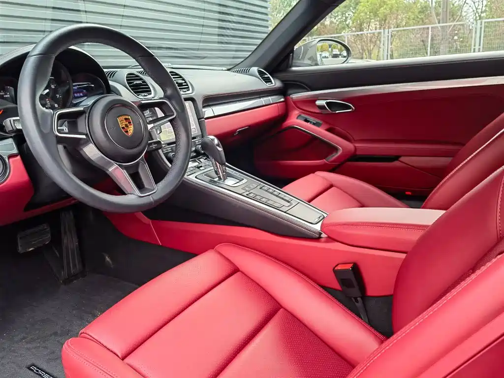 Porsche 718 Cayman 2.0T (2022)