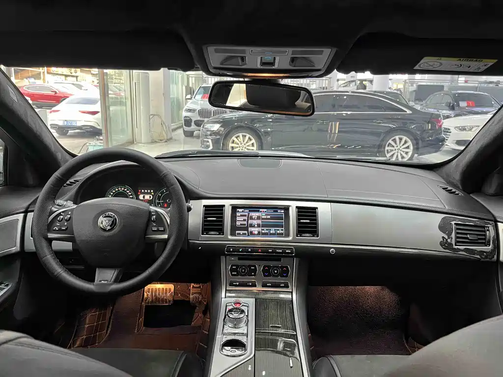 Jaguar XF 2015 XF 3.0 SC R-Sport