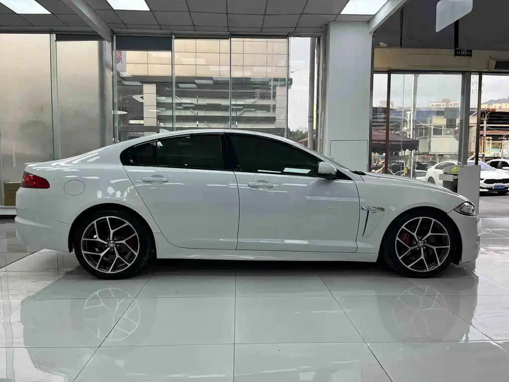 Jaguar XF 2015 XF 3.0 SC R-Sport