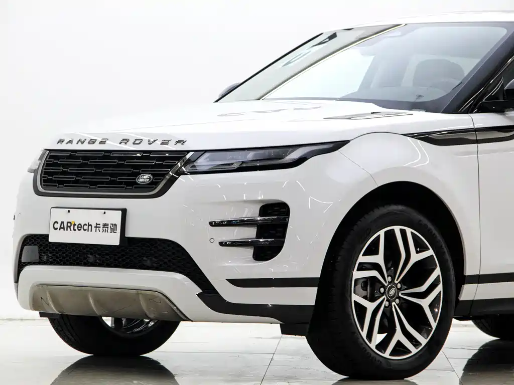 Range Rover Evoque L 2024 SE