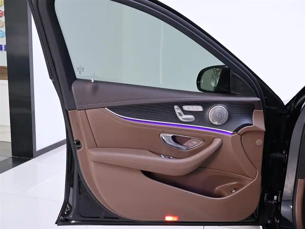 Mercedes-Benz E-Class 2022 E 300 L Luxury