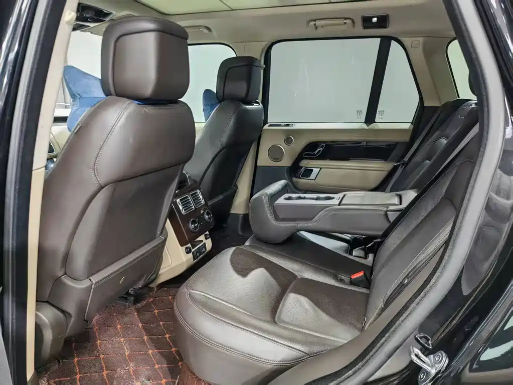Range Rover 2021 3.0 L6 Heritage Edition
