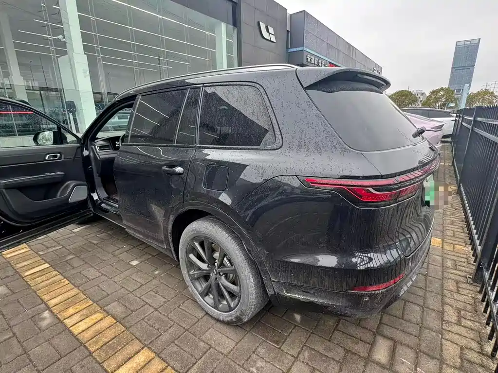 Li ONE 2020 Extended-Range 6-Seater