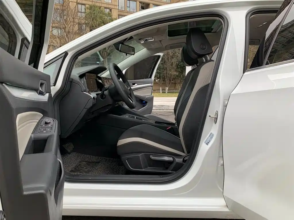 Golf 2023 280TSI DSG Pro