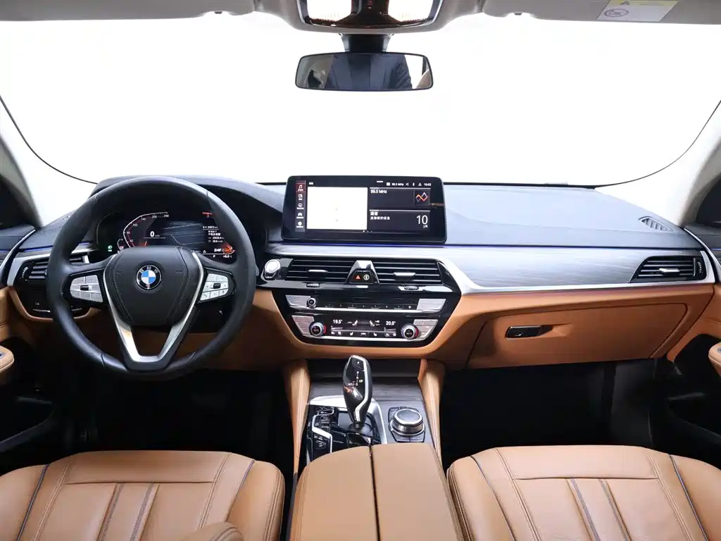 BMW 6 Series Gran Turismo 630i Luxury Line 2021